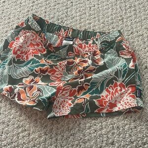 Patagonia barely baggies floral print shorts women’s small
